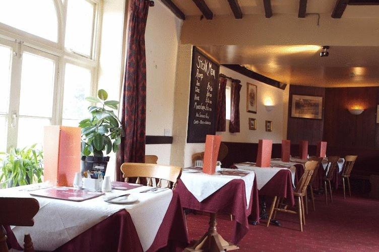 The George & Horn Near Newbury Hotel Kingsclere Eksteriør billede