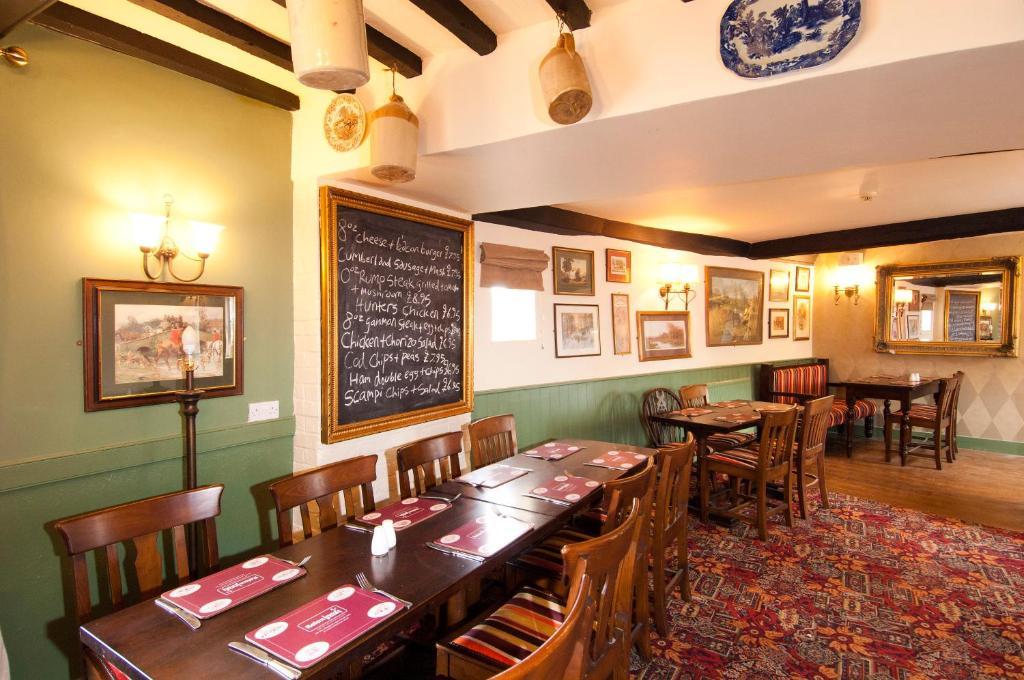 The George & Horn Near Newbury Hotel Kingsclere Eksteriør billede